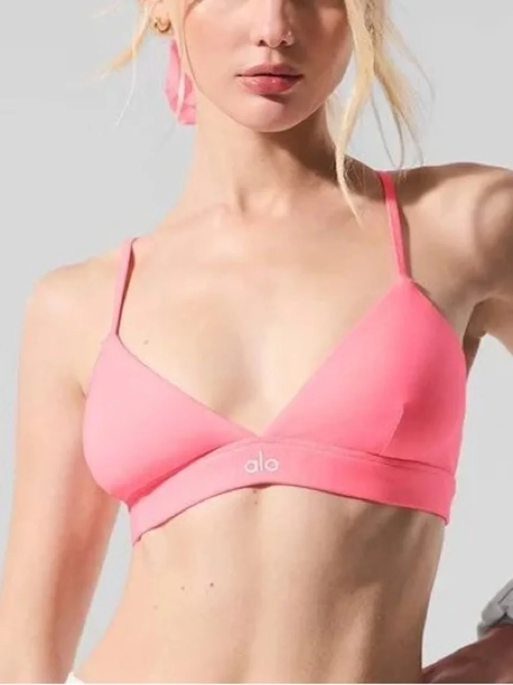 Alo Yoga Splendor Bra in Neon Bubblegum